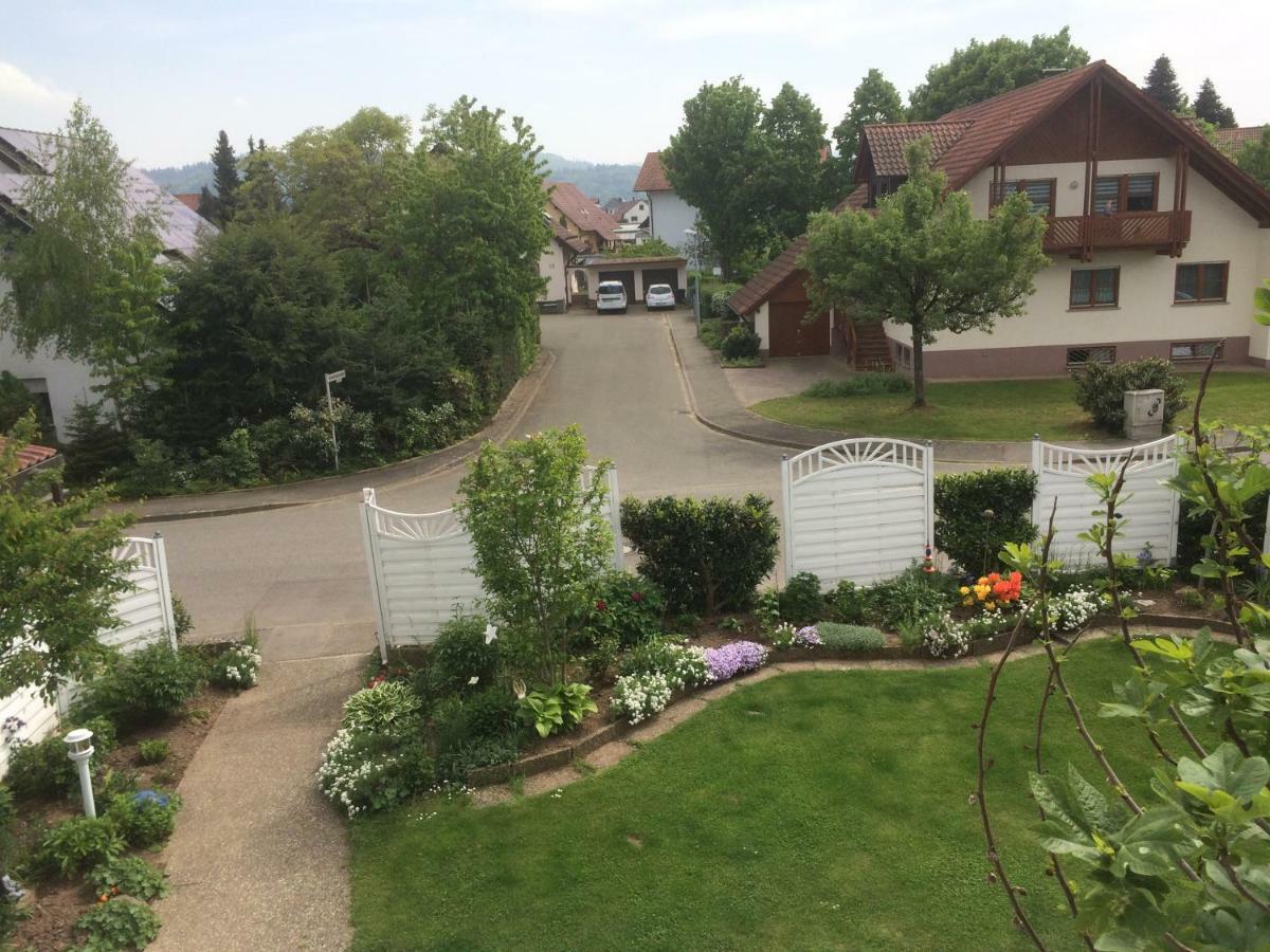 Schoene Zimmer Im Zentrum Leben Ofemburgo Exterior foto