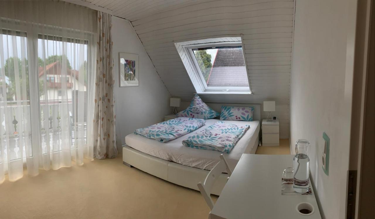 Schoene Zimmer Im Zentrum Leben Ofemburgo Exterior foto